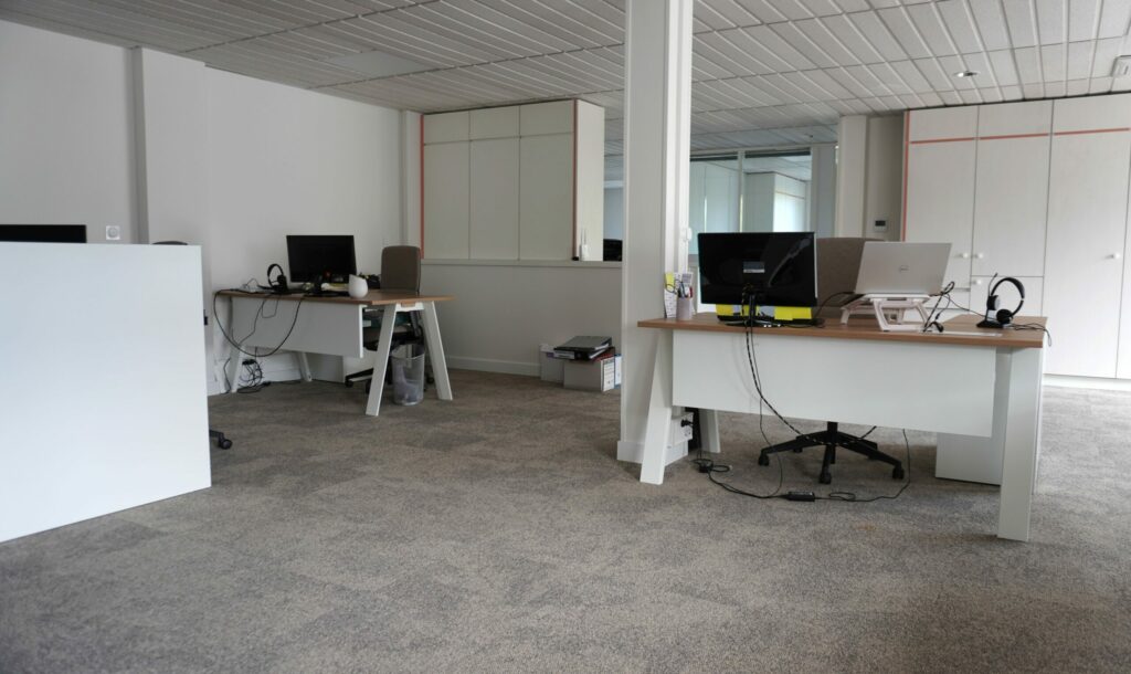 Aménagement mobilier professionnel entreprise bayonnaise par Collectivité Service